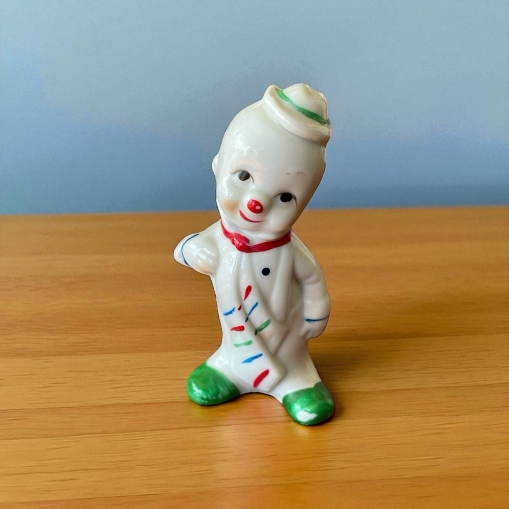 Vtg 1950s Birthday Clown Figure Porcelain Hand Painted Circus Clown 3.5” Kitsch